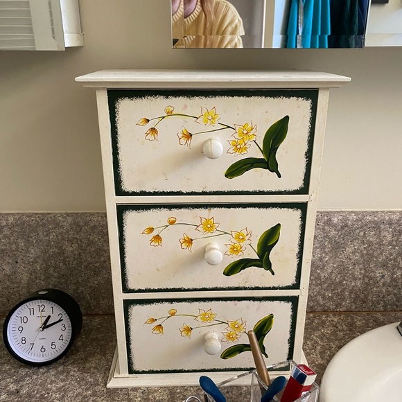 Vintage 3 drawer floral counter unit ⚡️⚡️